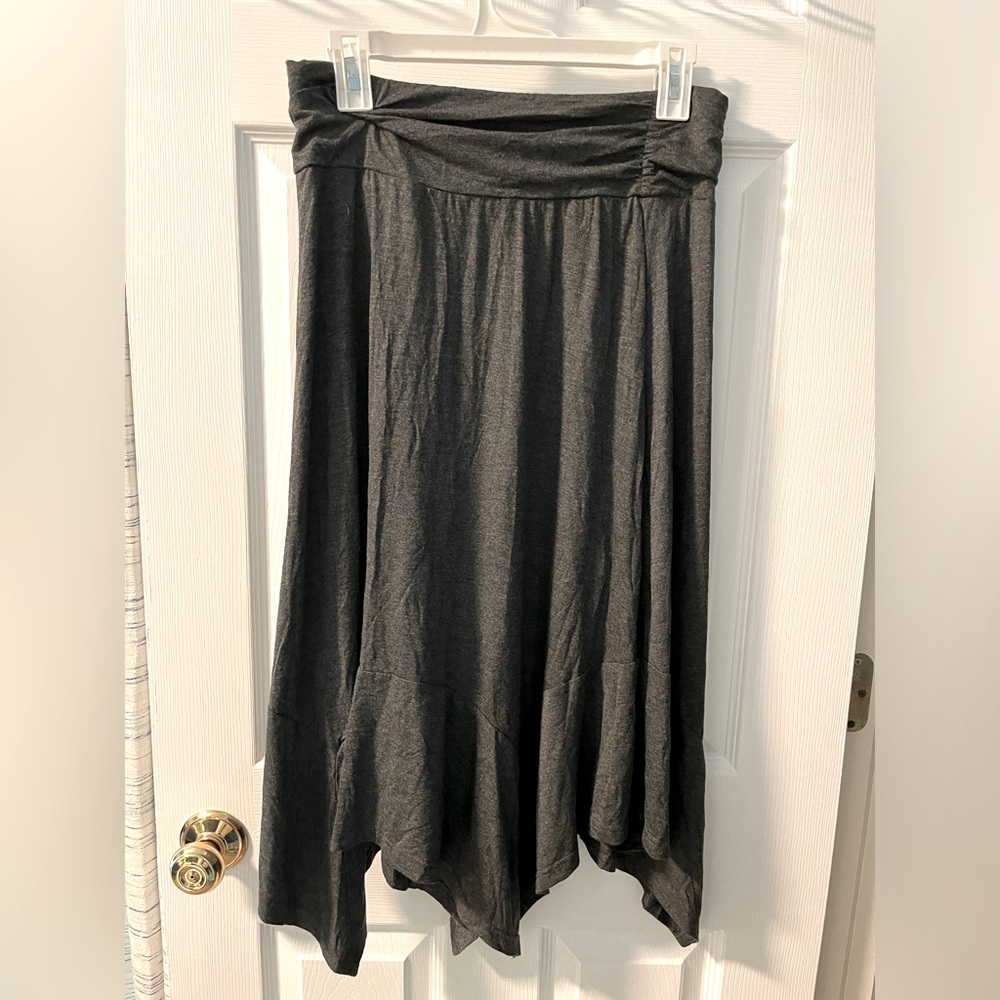 Stretchy mid calf skirt
